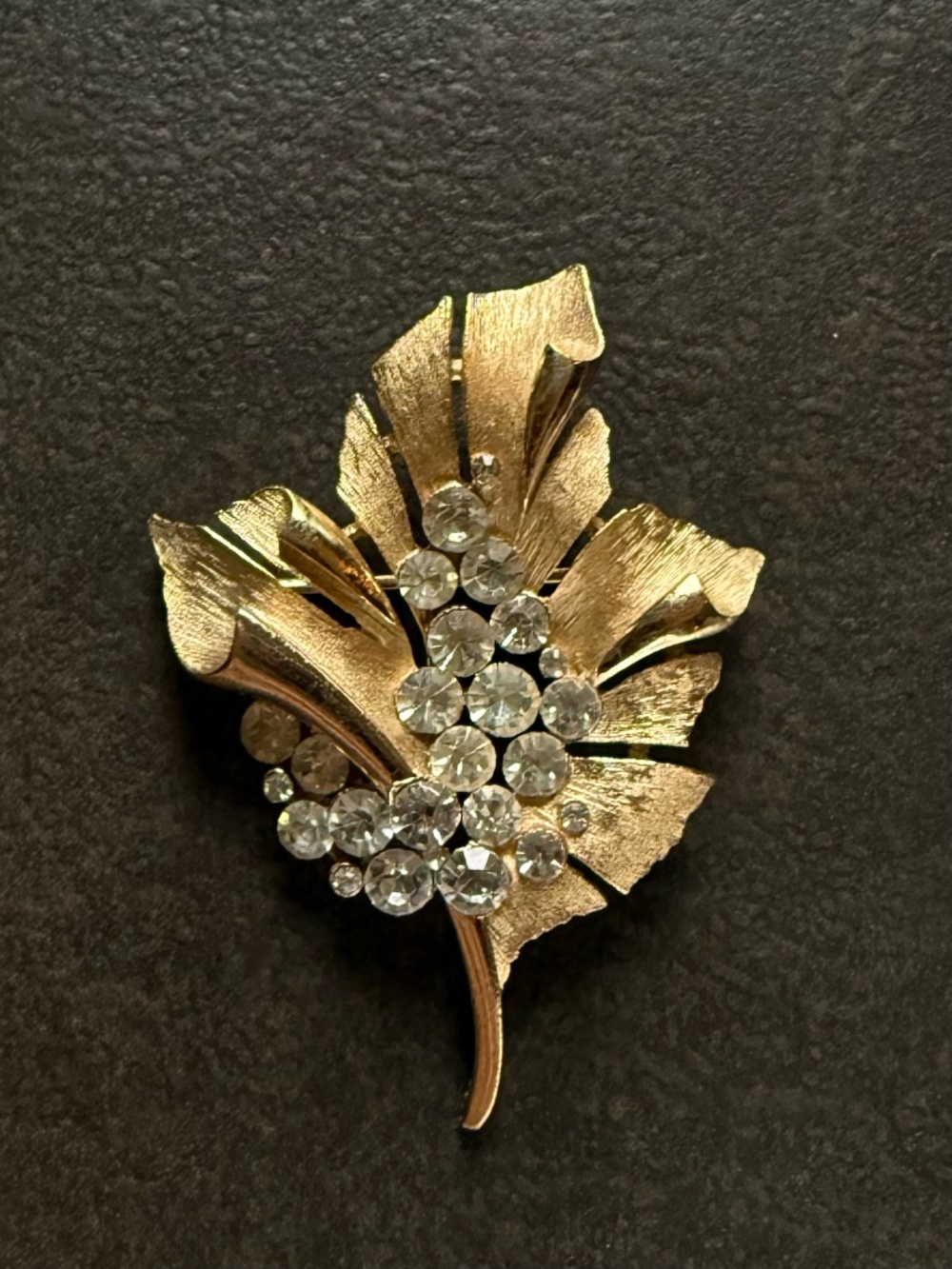 Crown Trifari Rhinestone Leaf Gold Brooch